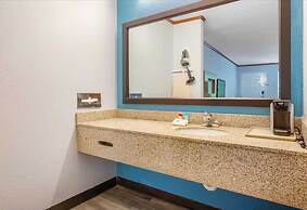 Days Inn by Wyndham Foley