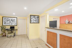 Super 8 by Wyndham Sumter