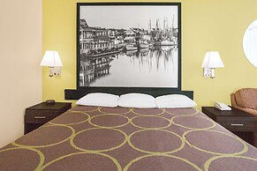 Super 8 by Wyndham Sumter