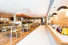 Holiday Inn Lancaster by IHG