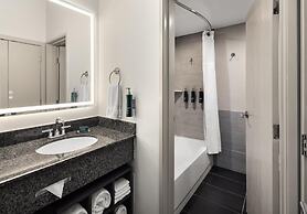 Doubletree by Hilton Hotel Racine Harbourwalk