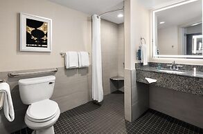 Doubletree by Hilton Hotel Racine Harbourwalk