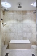 Hyatt Regency Chicago