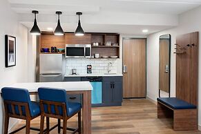 Candlewood Suites Columbus North by IHG