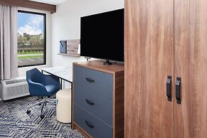 Candlewood Suites Columbus North by IHG