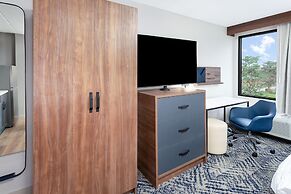 Candlewood Suites Columbus North by IHG