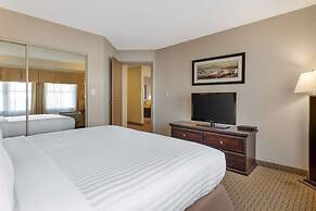 Best Western Plus Emerald Isle Hotel