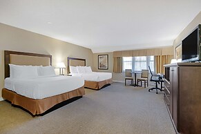 Best Western Plus Emerald Isle Hotel