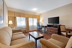 Best Western Plus Emerald Isle Hotel