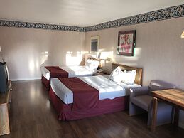 Travelodge by Wyndham Mackinaw City