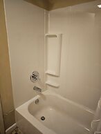 Travelodge by Wyndham Mackinaw City