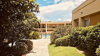 Quality Inn & Suites Conference Center Statesboro Historic District