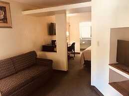 Quality Inn & Suites Conference Center Statesboro Historic District