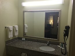 Quality Inn & Suites Conference Center Statesboro Historic District