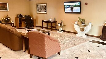 Quality Inn & Suites Conference Center Statesboro Historic District