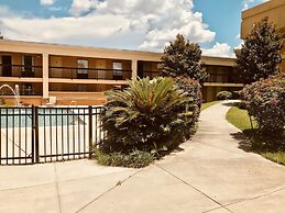 Quality Inn & Suites Conference Center Statesboro Historic District