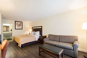 Quality Inn & Suites Conference Center Statesboro Historic District