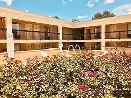 Quality Inn & Suites Conference Center Statesboro Historic District