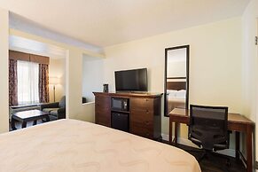 Quality Inn & Suites Conference Center Statesboro Historic District