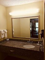 Quality Inn & Suites Conference Center Statesboro Historic District