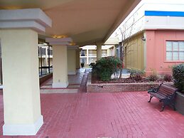 Quality Inn & Suites Conference Center Statesboro Historic District