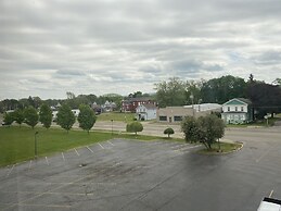 Clarion Hotel Conference Center on Lake Erie