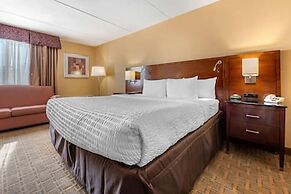 Clarion Hotel Conference Center on Lake Erie