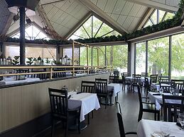 Clarion Hotel Conference Center on Lake Erie