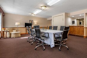 Clarion Hotel Conference Center on Lake Erie