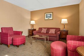 Clarion Hotel Conference Center on Lake Erie