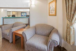 Days Inn by Wyndham Hillsdale