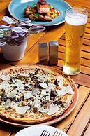 InterContinental Toronto Centre by IHG