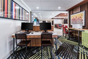Holiday Inn Express Flint-Campus Area by IHG
