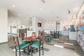 Quality Inn Rochester West