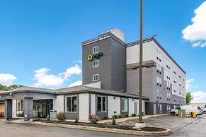 Quality Inn Rochester West