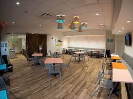 Beachside Hotel & Suites