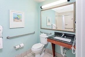 Beachside Hotel & Suites