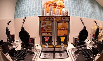 Beachside Hotel & Suites