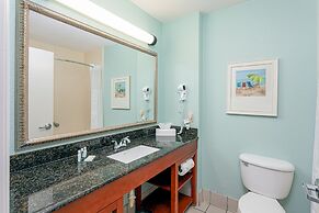 Beachside Hotel & Suites