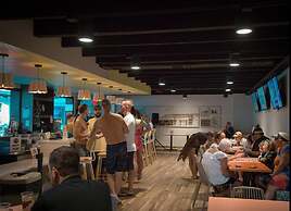 Beachside Hotel & Suites Cocoa Beach - Port Canaveral