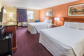 Columbus Grand Hotel & Banquet Center