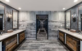 Crowne Plaza Resort Asheville by IHG