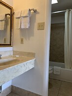 Baton Rouge West Inn