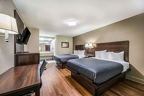 Econo Lodge Inn & Suites