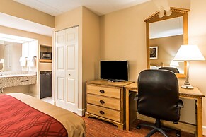 Econo Lodge Inn & Suites