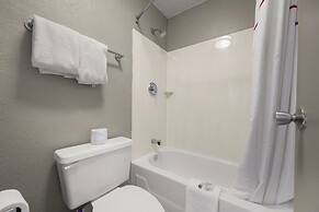Red Roof Inn Detroit - Royal Oak/ Madison Heights