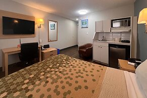 Econo Lodge Motel Village