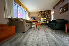 Econo Lodge Motel Village