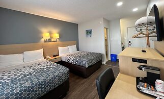 Econo Lodge Motel Village