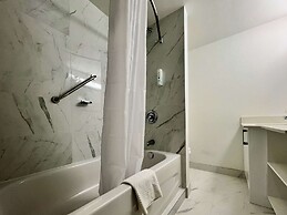 Econo Lodge Motel Village